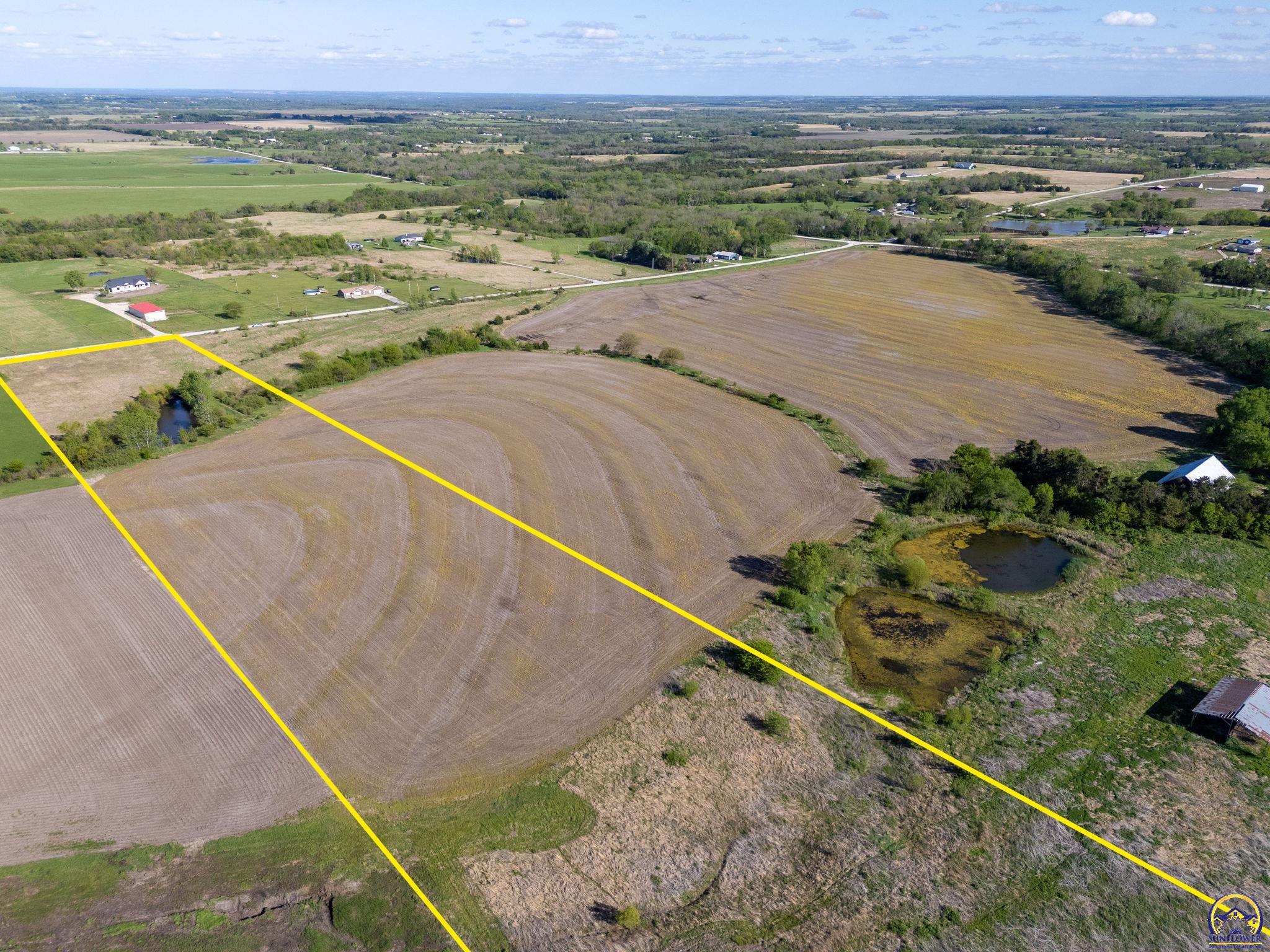 1 Southwest Docking Road Auburn, KS 66402 - Photo 2 of 9