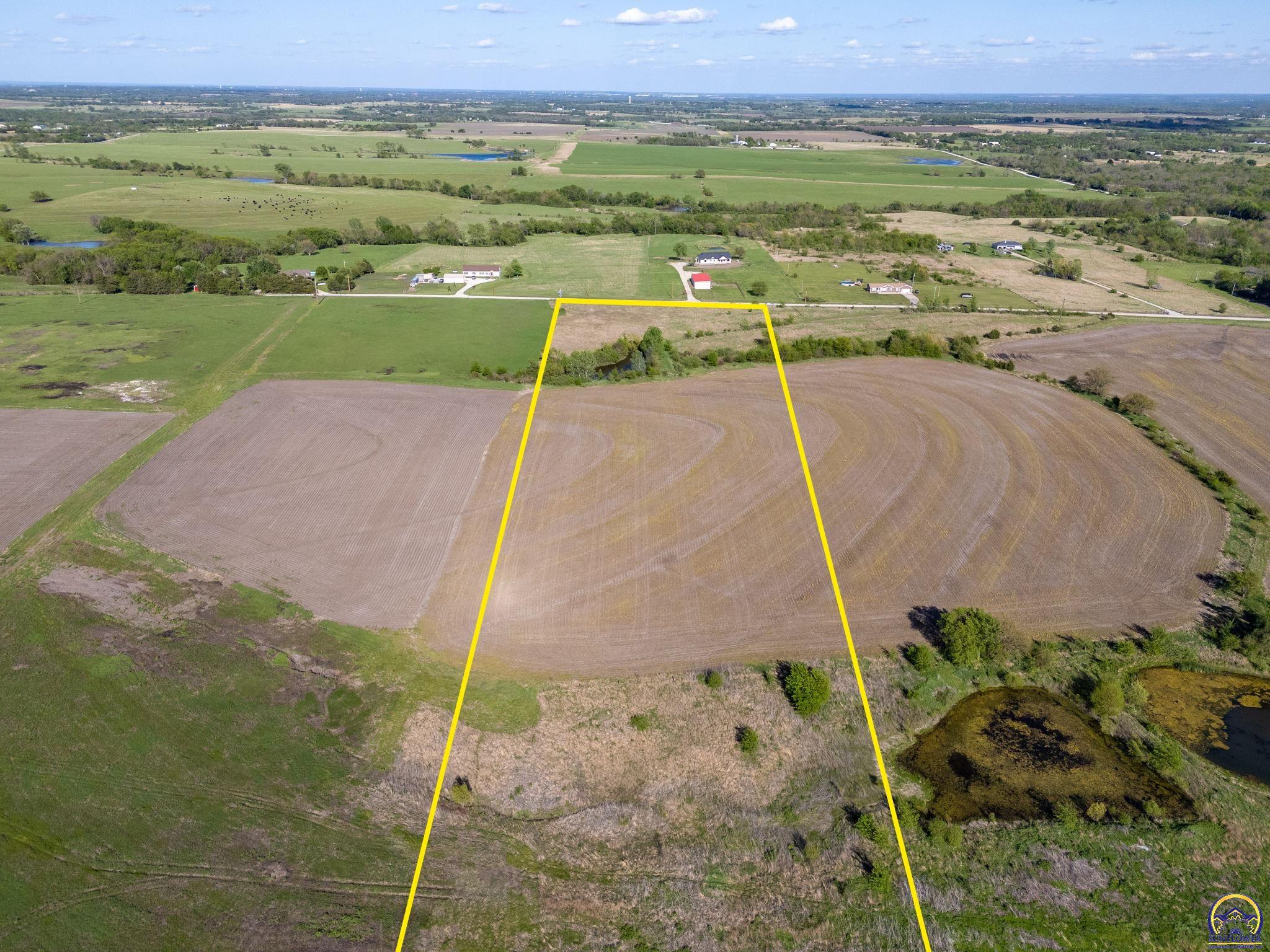 1 Southwest Docking Road Auburn, KS 66402 - Photo 3 of 9