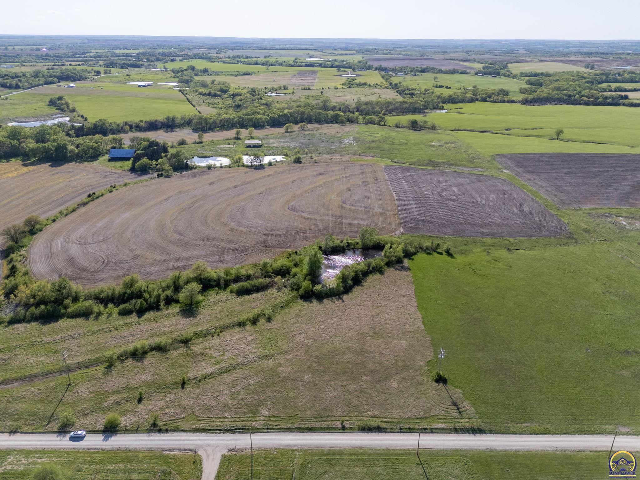 1 Southwest Docking Road Auburn, KS 66402 - Photo 4 of 9
