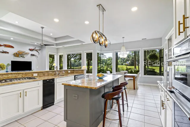 $884,000 | 122 Summerton Drive, Bluffton, SC 29910