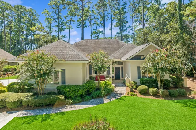 $884,000 | 122 Summerton Drive, Bluffton, SC 29910