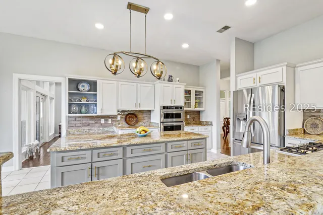 $884,000 | 122 Summerton Drive, Bluffton, SC 29910