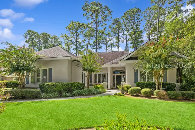 $884,000 | 122 Summerton Drive, Bluffton, SC 29910
