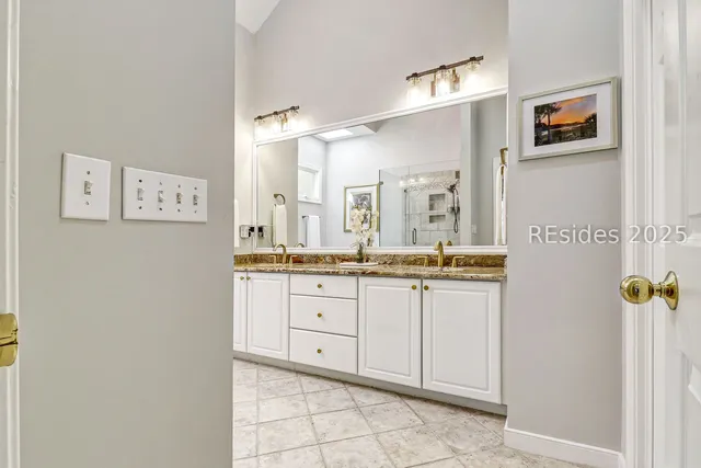 $884,000 | 122 Summerton Drive, Bluffton, SC 29910