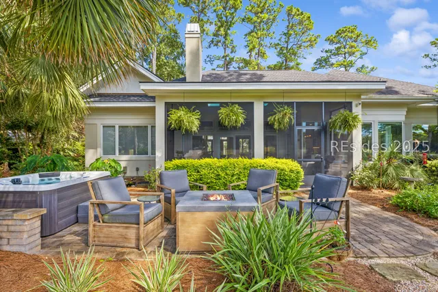 $884,000 | 122 Summerton Drive, Bluffton, SC 29910