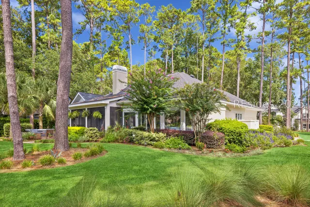 $884,000 | 122 Summerton Drive, Bluffton, SC 29910
