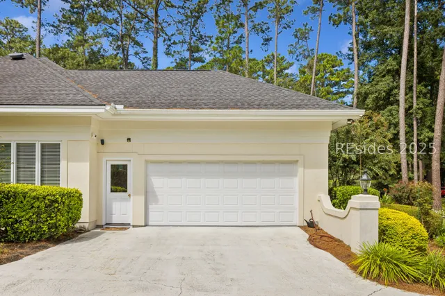 $884,000 | 122 Summerton Drive, Bluffton, SC 29910