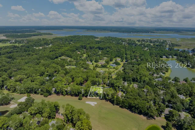 $884,000 | 122 Summerton Drive, Bluffton, SC 29910