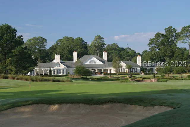 $884,000 | 122 Summerton Drive, Bluffton, SC 29910