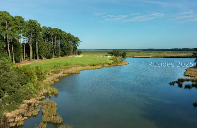 $884,000 | 122 Summerton Drive, Bluffton, SC 29910