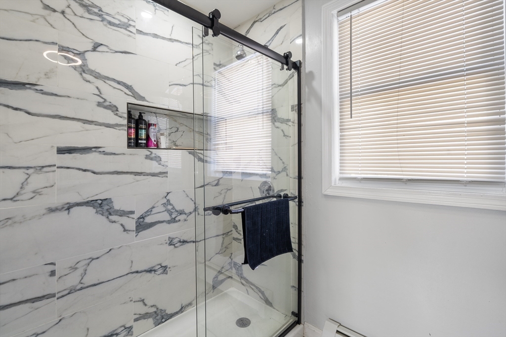 159-161 Howe Street Methuen, MA 01844 - Photo 27 of 37