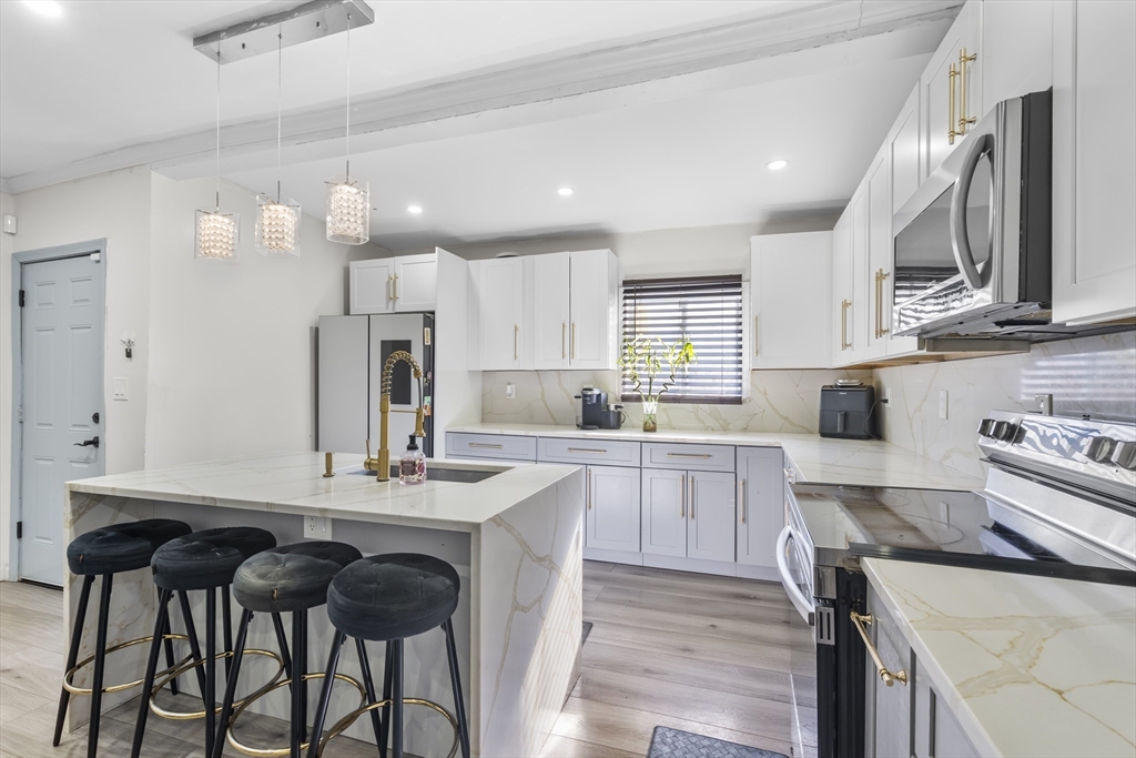 159-161 Howe Street Methuen, MA 01844 - Photo 3 of 37