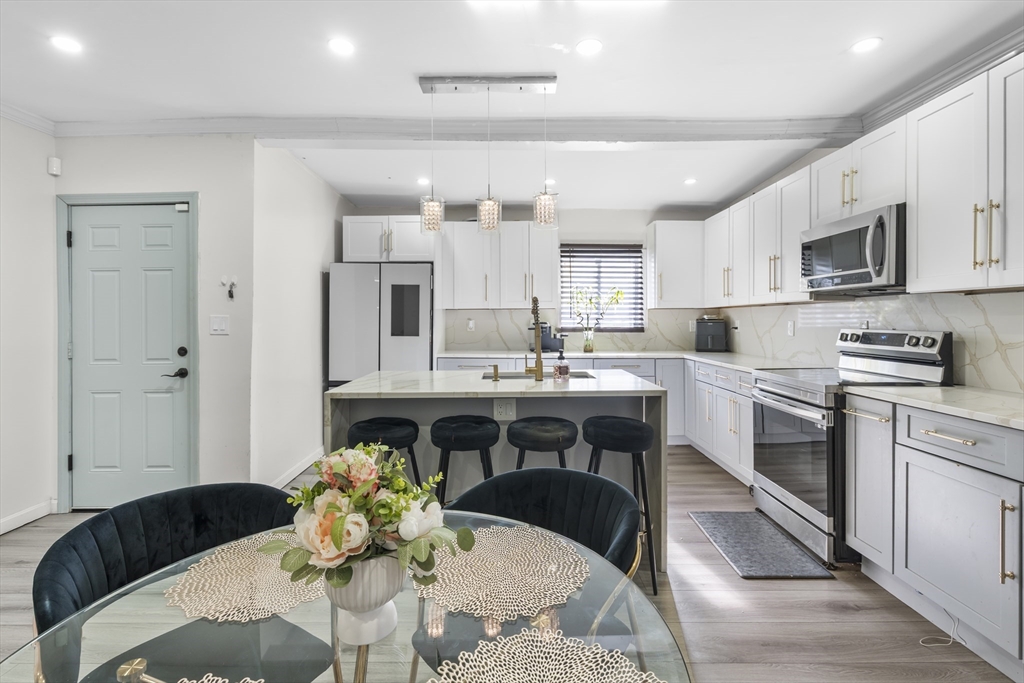 159-161 Howe Street Methuen, MA 01844 - Photo 5 of 37