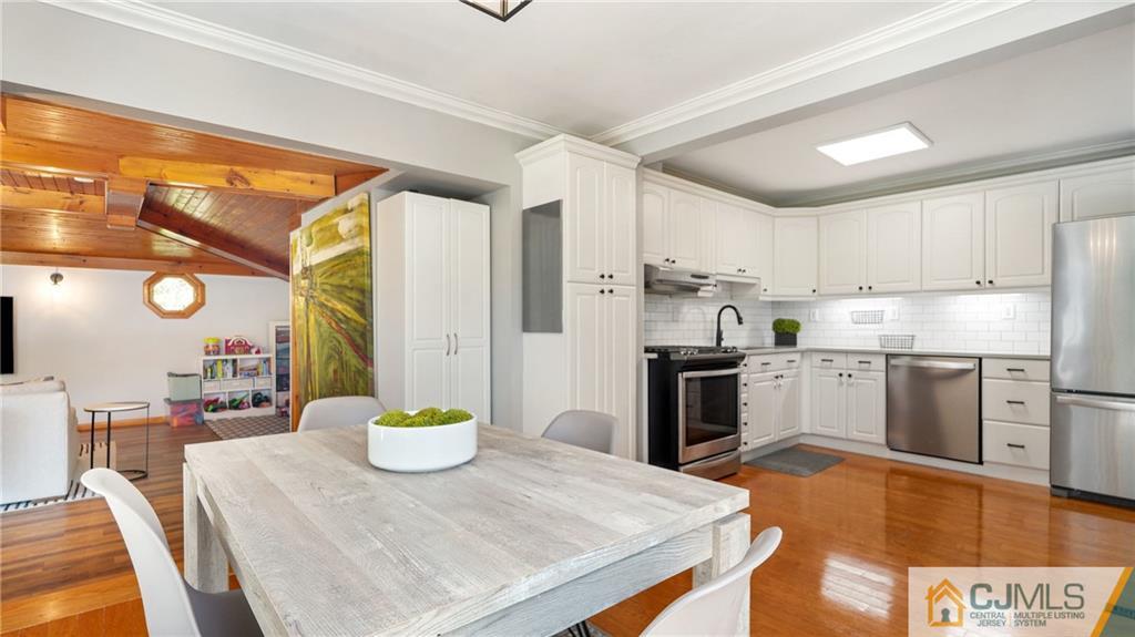 5 Savage Road Kendall Park, NJ 08824 - Photo 12 of 33 Gallery Image 12