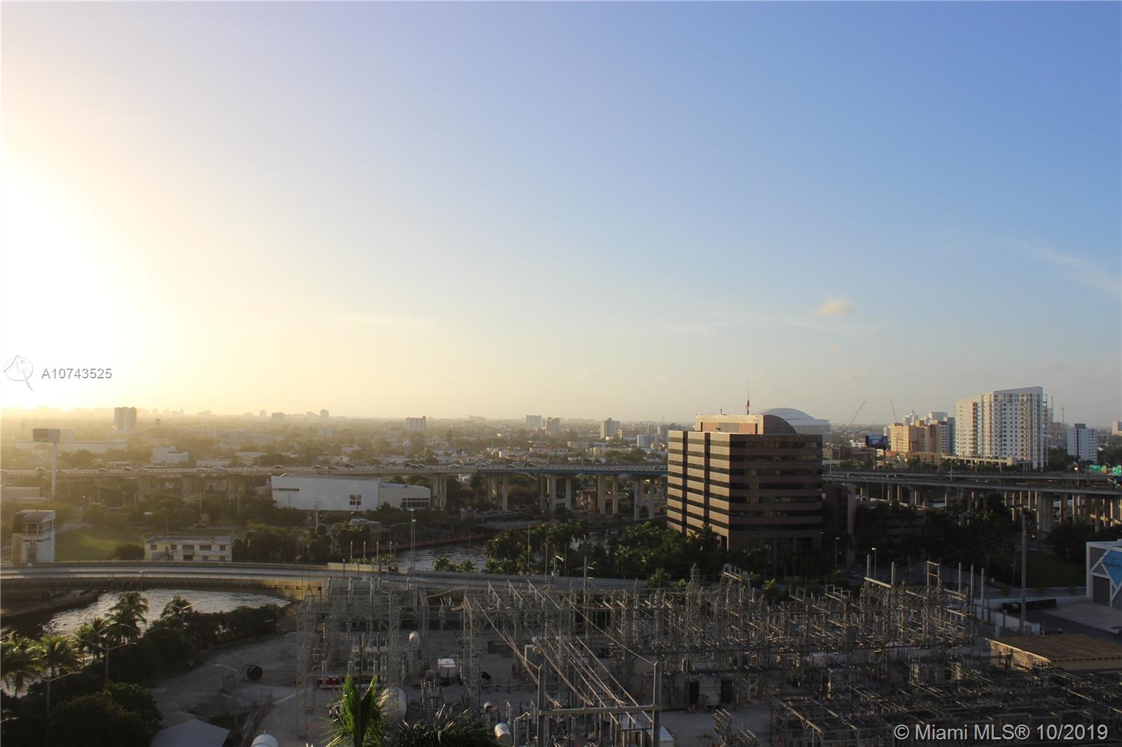 92 Southwest 3rd Street, Unit 1607 Miami, FL 33130 - Photo 3 of 18