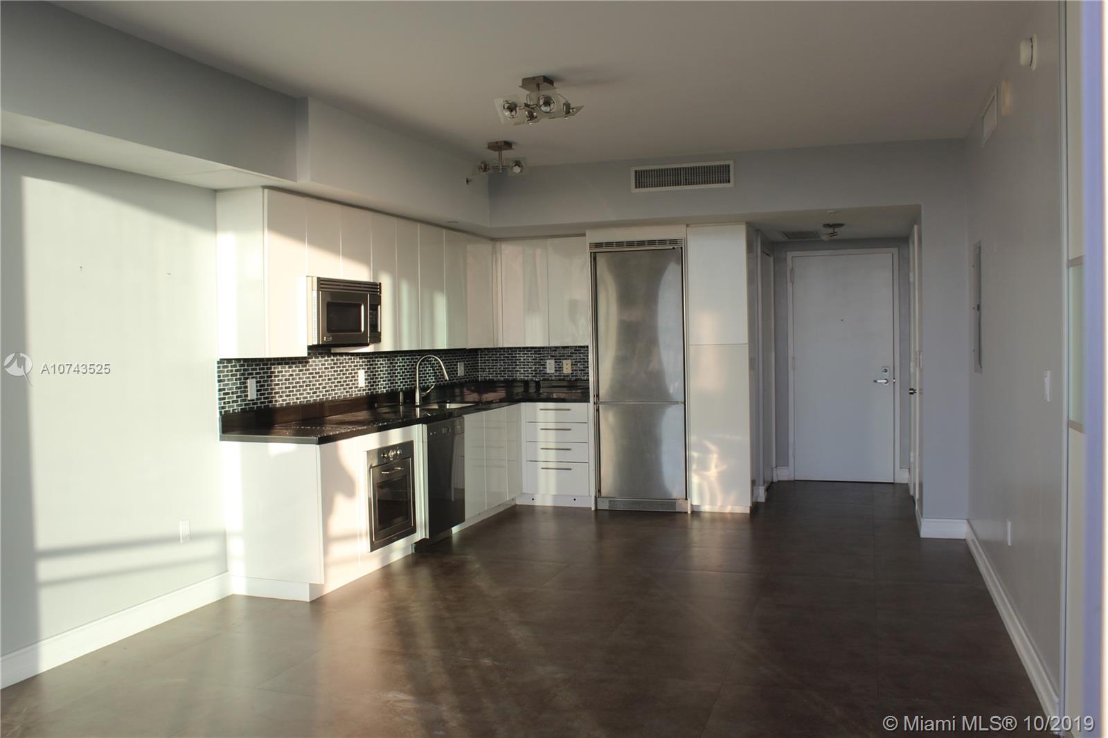 92 Southwest 3rd Street, Unit 1607 Miami, FL 33130 - Photo 4 of 18