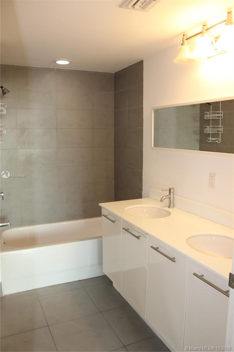 92 Southwest 3rd Street, Unit 1607 Miami, FL 33130 - Photo 10 of 18