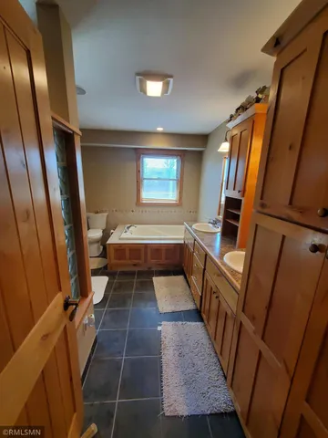 $449,900 | 1603 86th Avenue, Hammond, WI 54015