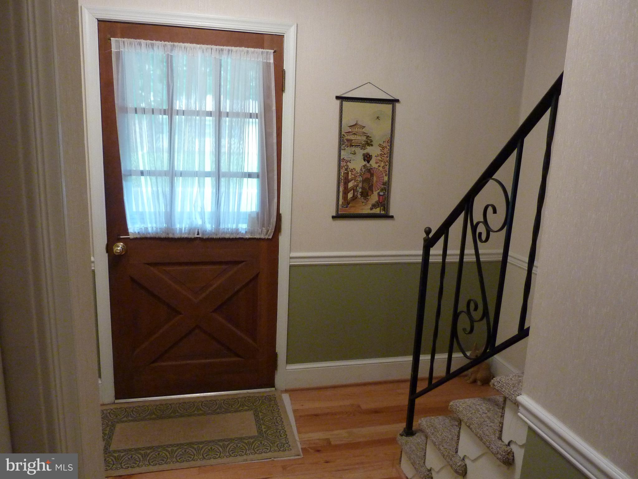 284 Merion Road Dover, DE 19904 - Photo 3 of 25 Foyer