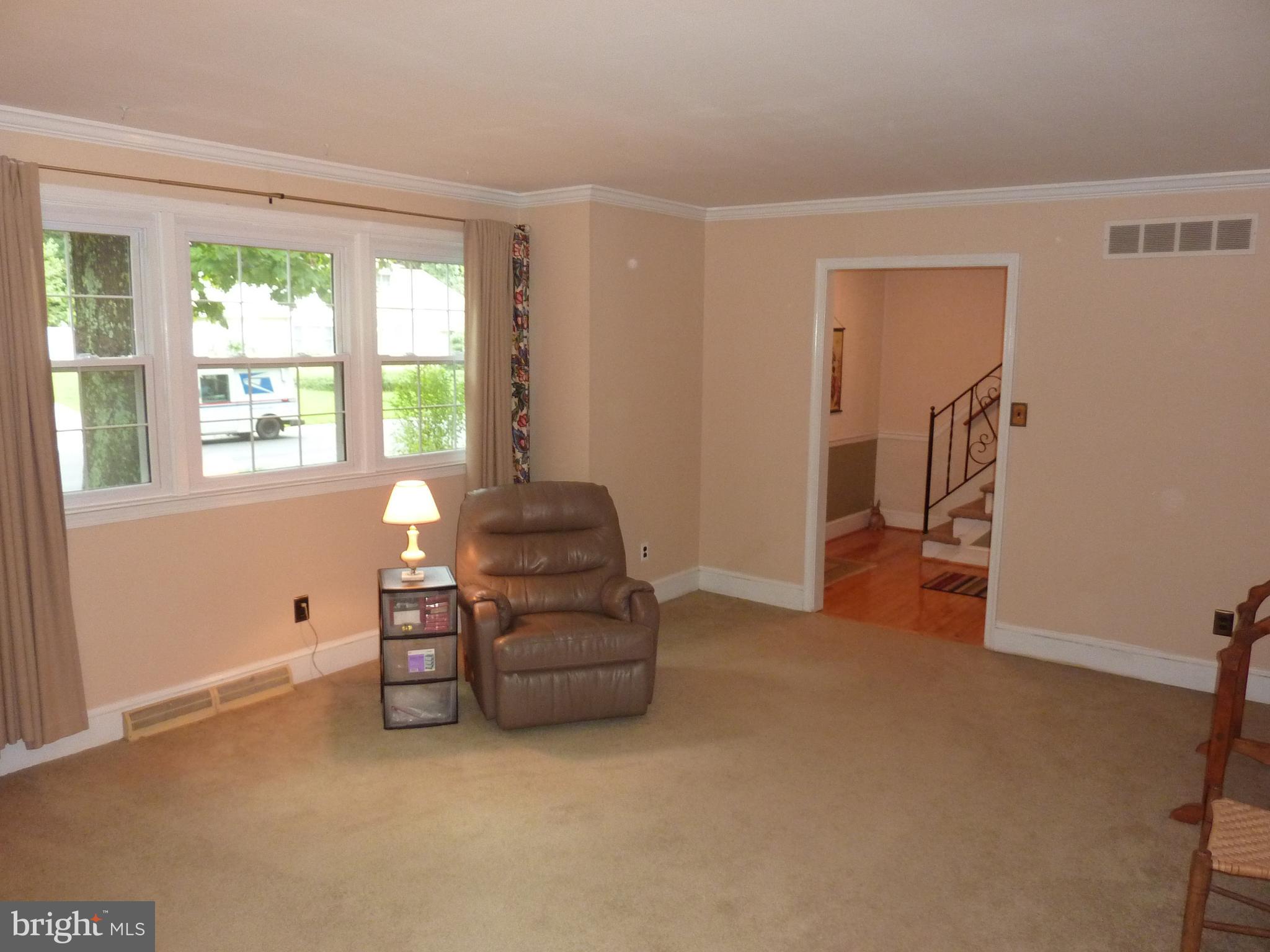 284 Merion Road Dover, DE 19904 - Photo 4 of 25 Living Room
