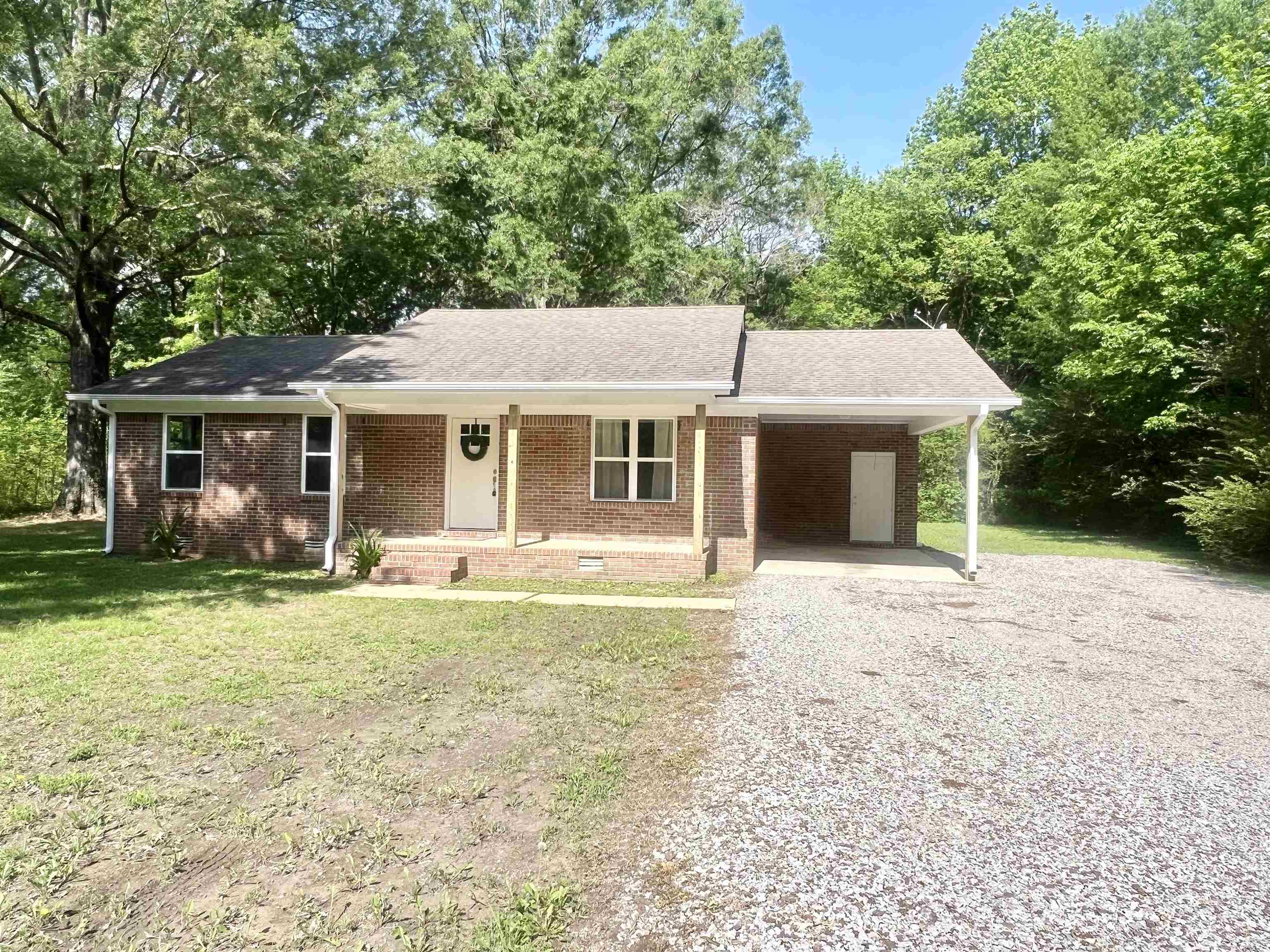 399 Garey Loop Savannah, TN 38372 - Photo 2 of 28