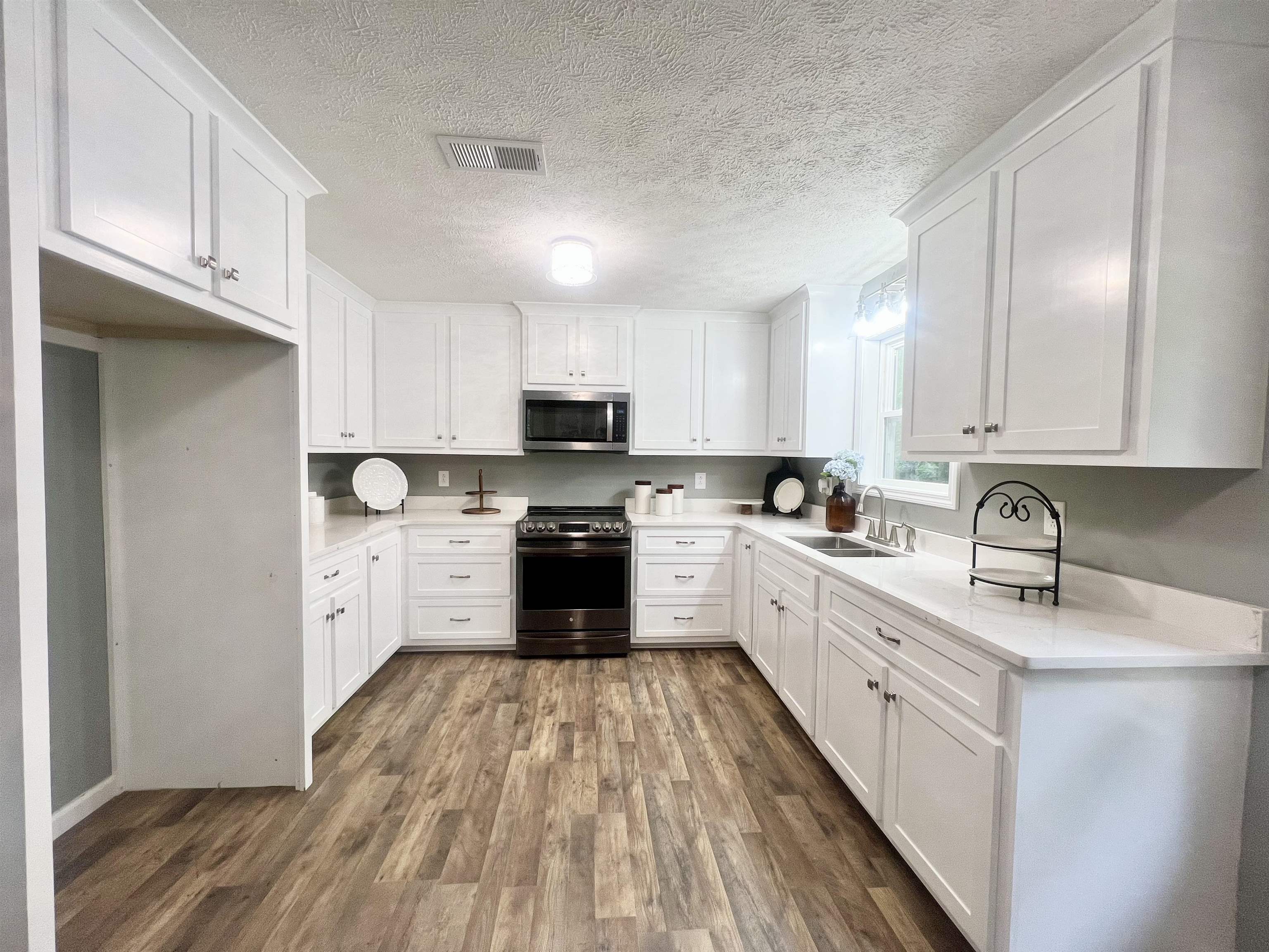 399 Garey Loop Savannah, TN 38372 - Photo 8 of 28