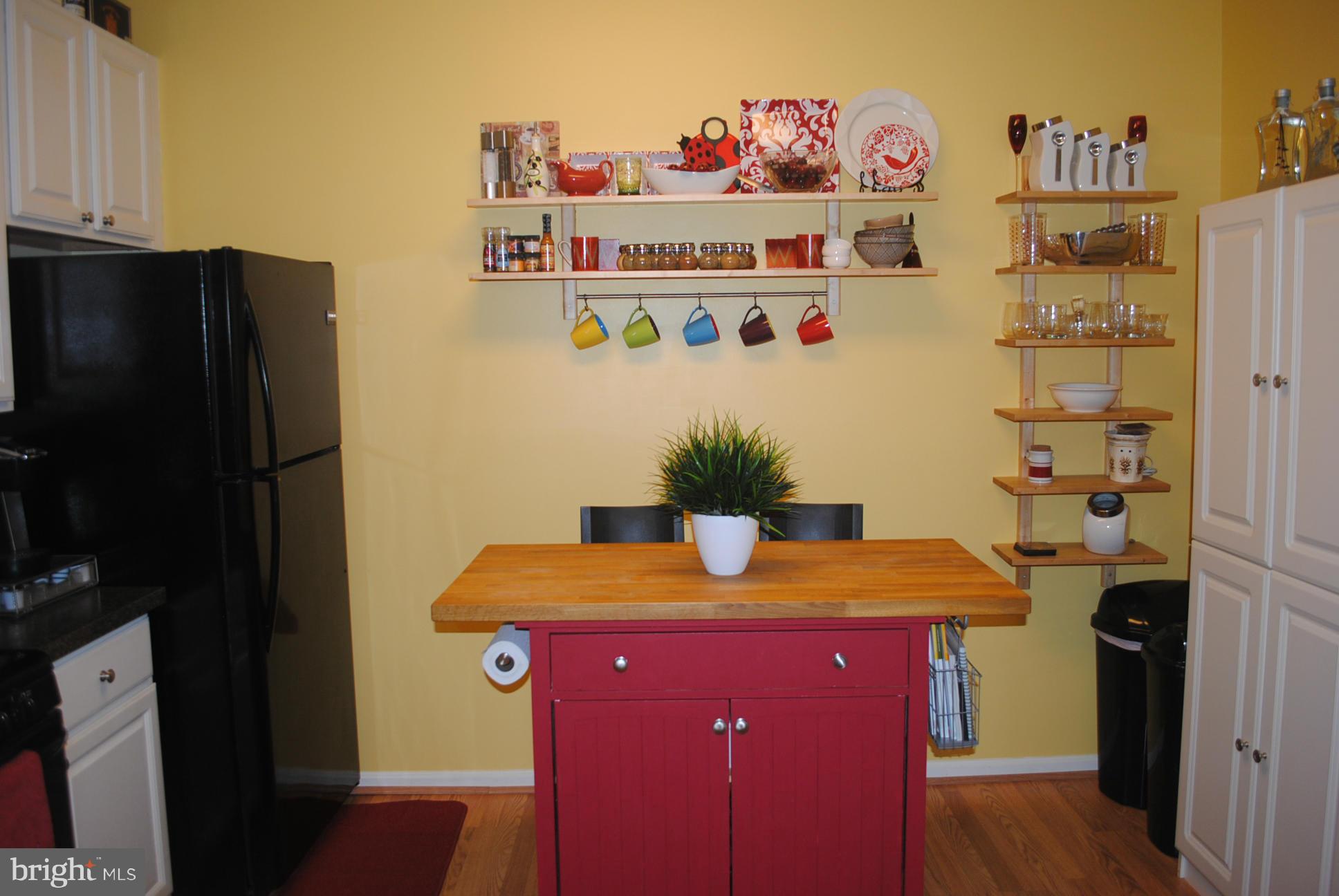 8731 Spring Brook Way Odenton, MD 21113 - Photo 4 of 24 Kitchen