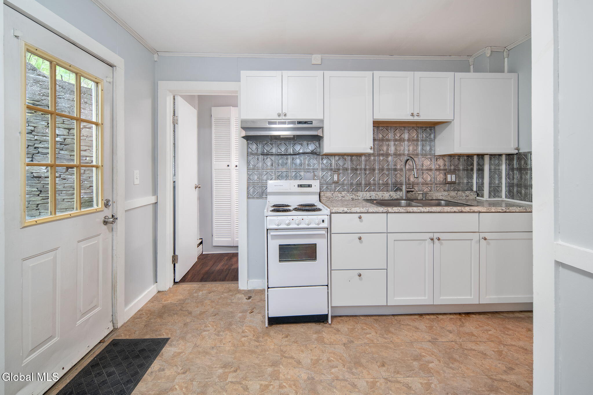 39 Fair Street Oneonta, NY 13820 - Photo 9 of 49 12-39FairSt_12