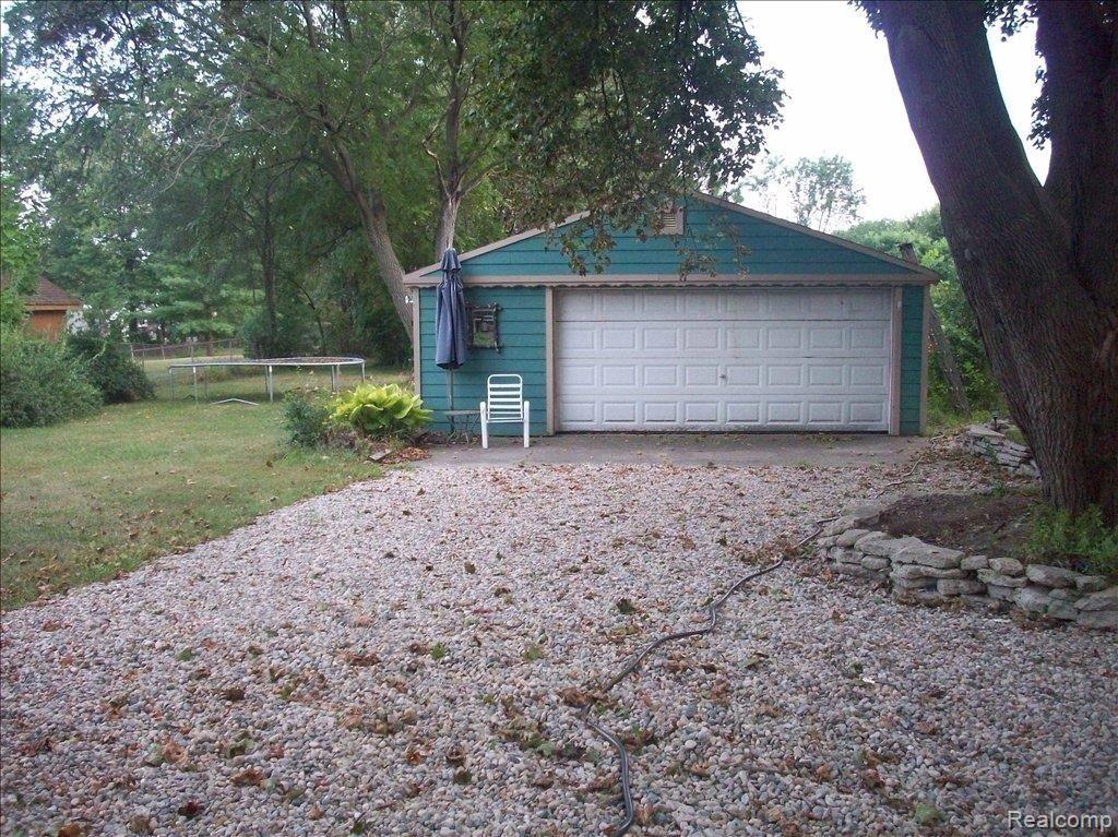 760 Trinway Road Troy, MI 48085 - Photo 4 of 9 100_0534