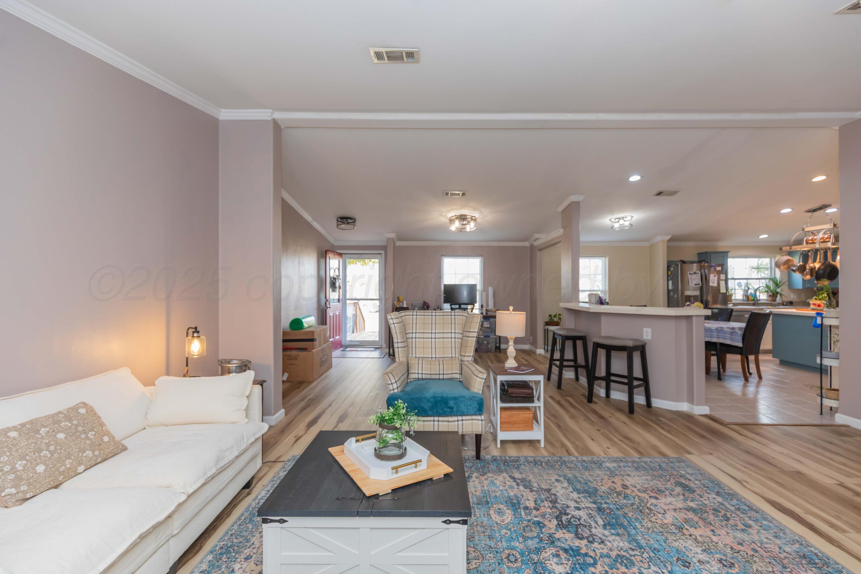 22701 South Blessen Road Canyon, TX 79015 - Photo 6 of 32 LIVING ROOM