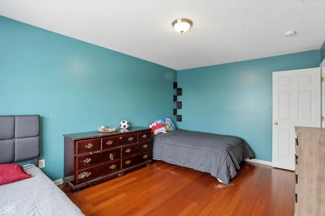 $359,900 | 5012 Birmingham Drive, Indianapolis, IN 46235