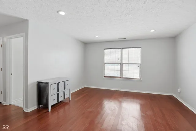 $359,900 | 5012 Birmingham Drive, Indianapolis, IN 46235