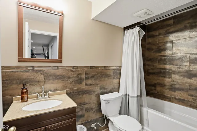 $359,900 | 5012 Birmingham Drive, Indianapolis, IN 46235