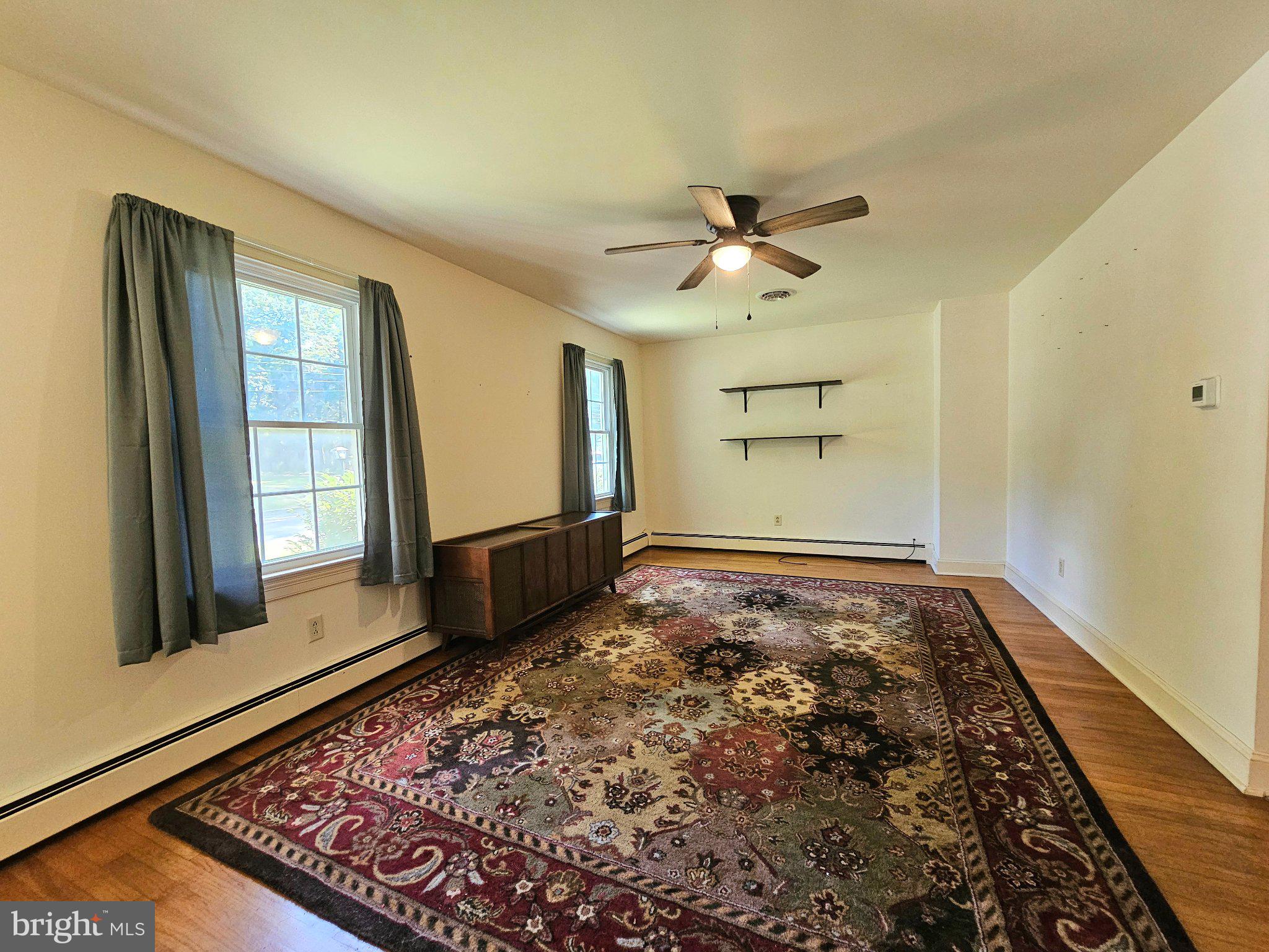 309 Zion Road Salisbury, MD 21804 - Photo 4 of 31 Spacious room with natural light.