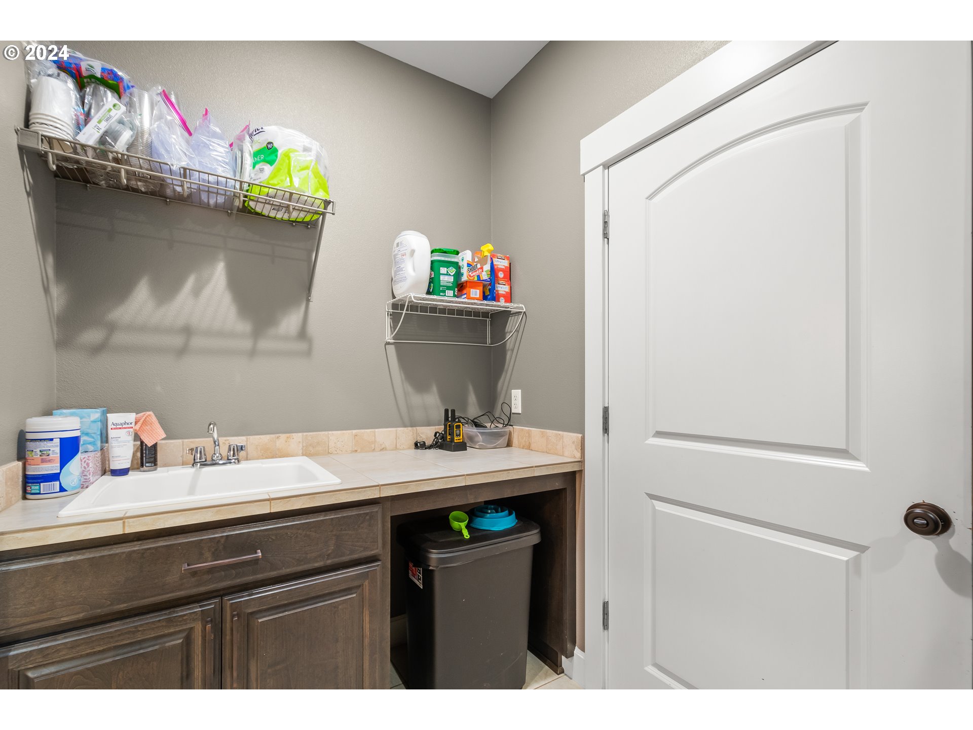 2804 Northeast 167th Circle Ridgefield, WA 98642 - Photo 16 of 36 a bathroom with a sink and a mirror