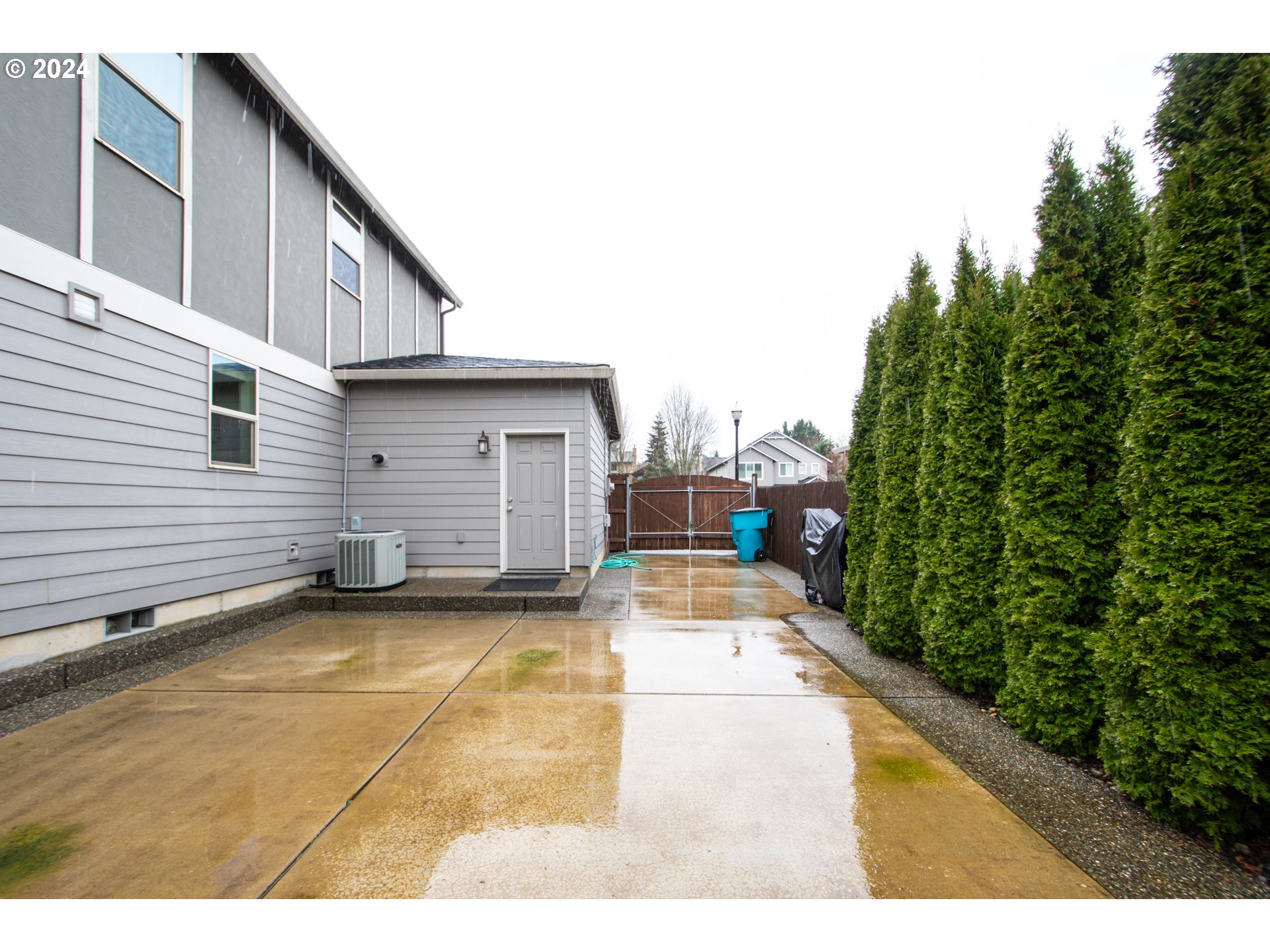 2804 Northeast 167th Circle Ridgefield, WA 98642 - Photo 33 of 36 a view of a backyard with plants