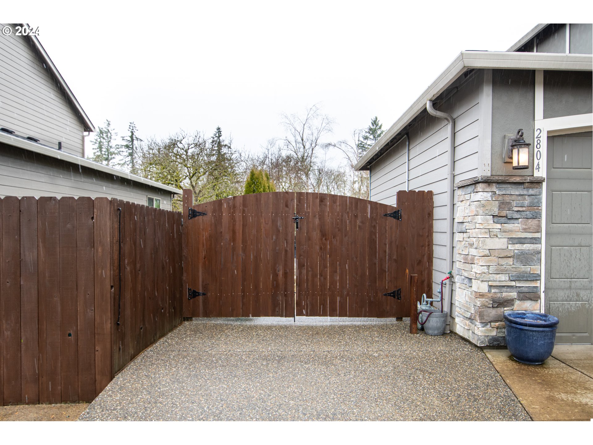 2804 Northeast 167th Circle Ridgefield, WA 98642 - Photo 35 of 36 a backyard of the house