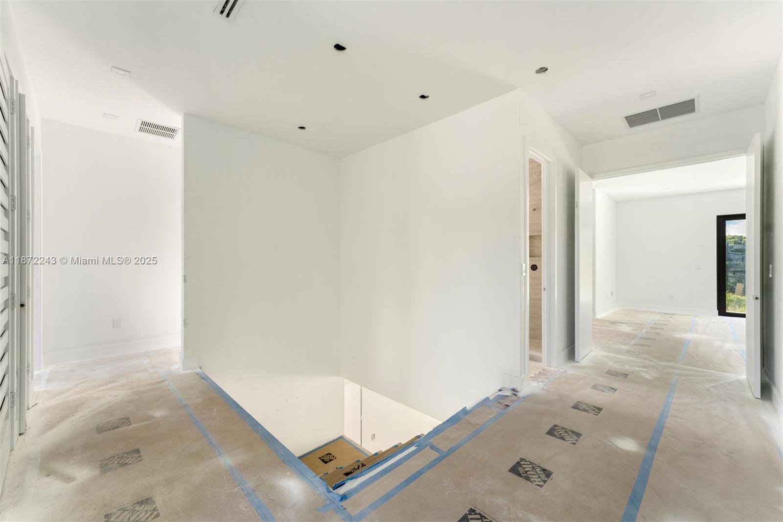 8620 Southwest 112th Street Miami, FL 33156 - Photo 13 of 22 a bathroom with a tub sink and mirror