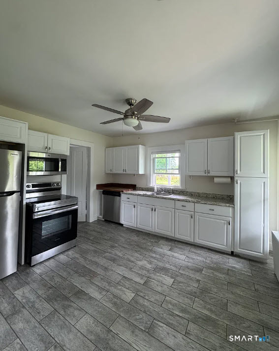 25 Drive Way Guilford, CT 06437 - Photo 11 of 24