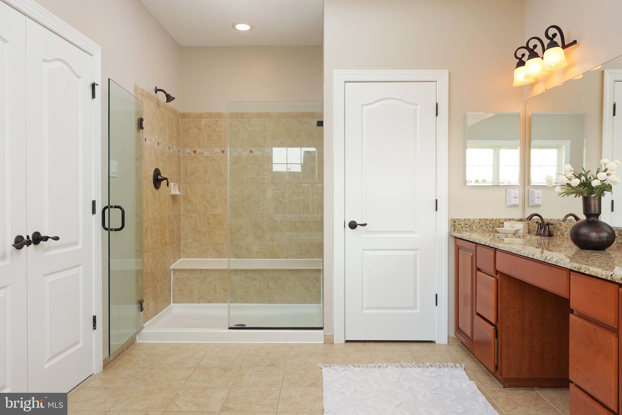 15 Manchester Court Columbus, NJ 08022 - Photo 27 of 80 Primary Bathroom