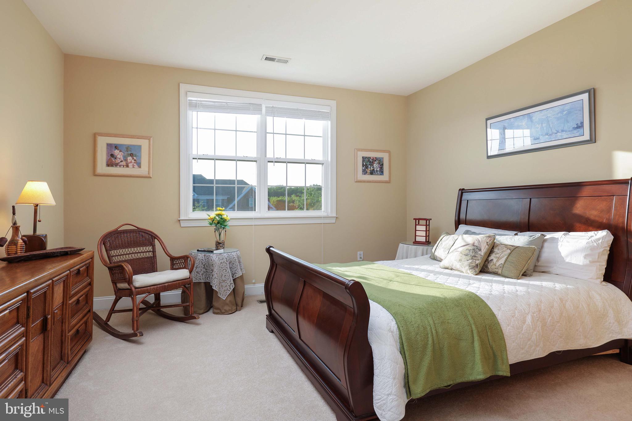 15 Manchester Court Columbus, NJ 08022 - Photo 28 of 80 En-Suite Bedroom