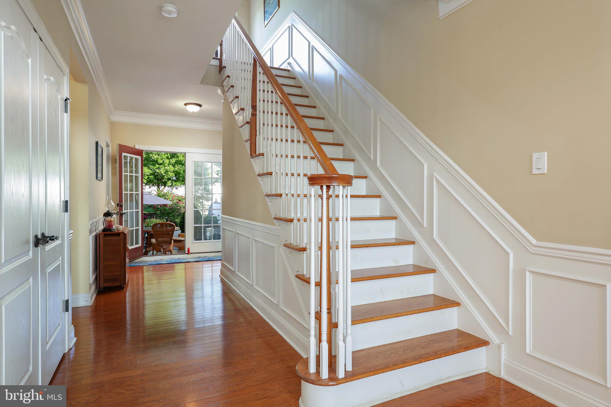 15 Manchester Court Columbus, NJ 08022 - Photo 5 of 80 a view of entryway and hall with wooden floor