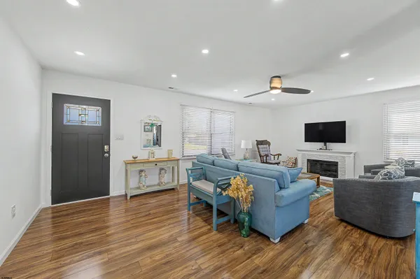 $374,900 | 814 Arago Street, Egg Harbor City, NJ 08215