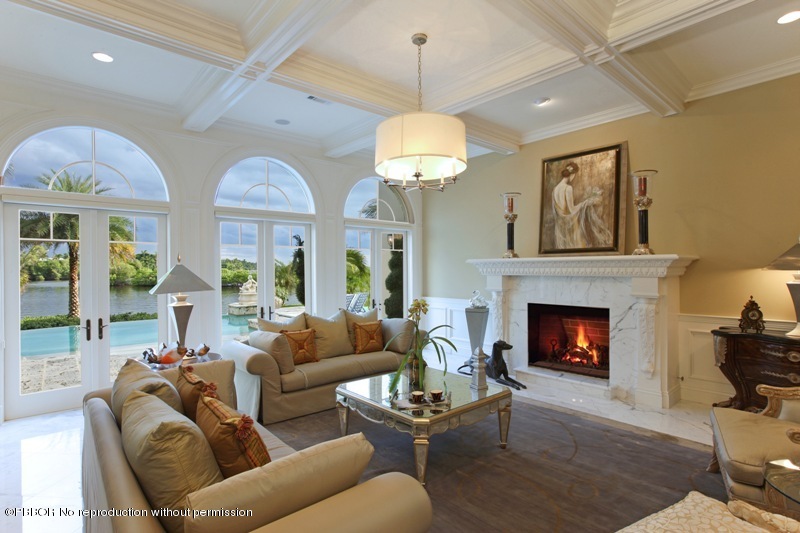 69 Curlew Road Manalapan, FL 33462 - Photo 6 of 27 Living Room
