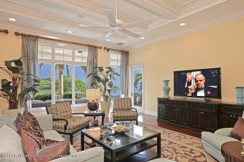 69 Curlew Road Manalapan, FL 33462 - Photo 8 of 27 Family Room