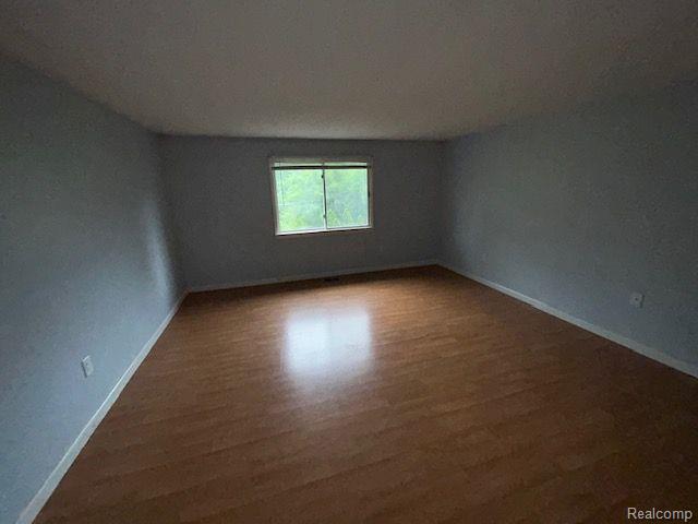 5701 Carroll Lk Road Commerce Township, MI 48382 - Photo 19 of 22