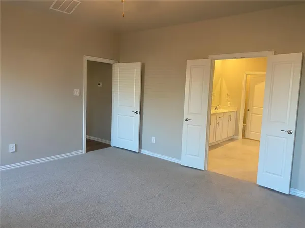 $2,950 | 2129 Mustang Way, Seagoville, TX 75159