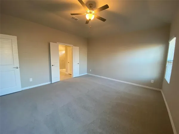 a view of empty room with window