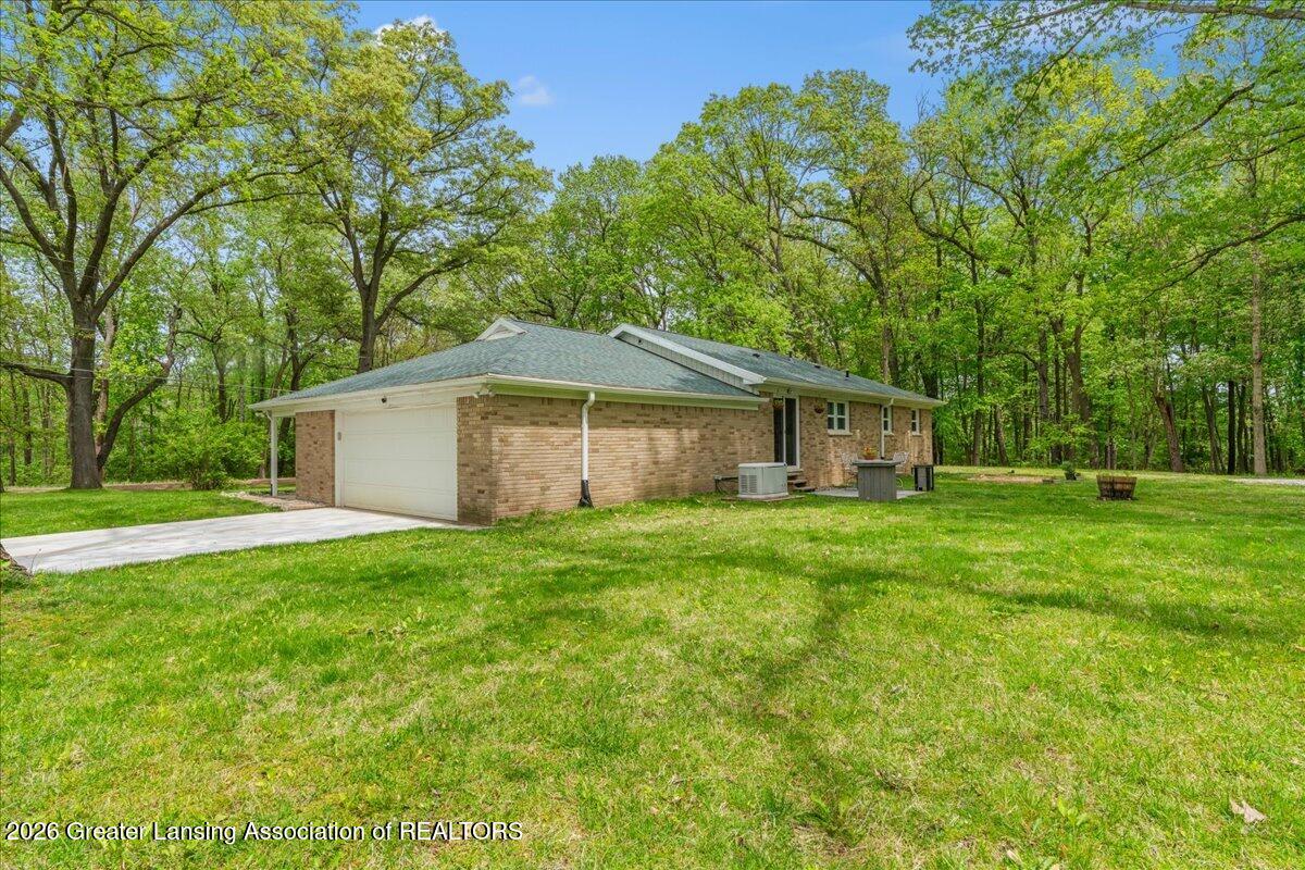 6540 Drumheller Road Bath, MI 48808 - Photo 29 of 41 33-Media Jett - 31