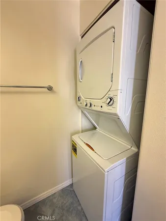 $2,950 | 222 South Central Avenue, Unit 408, Los Angeles, CA 90012